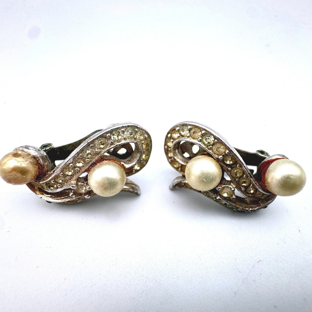 Vintage Ledo Polcini Clip On Earrings Clear Rhinestones Silver Tone Swirl Signed